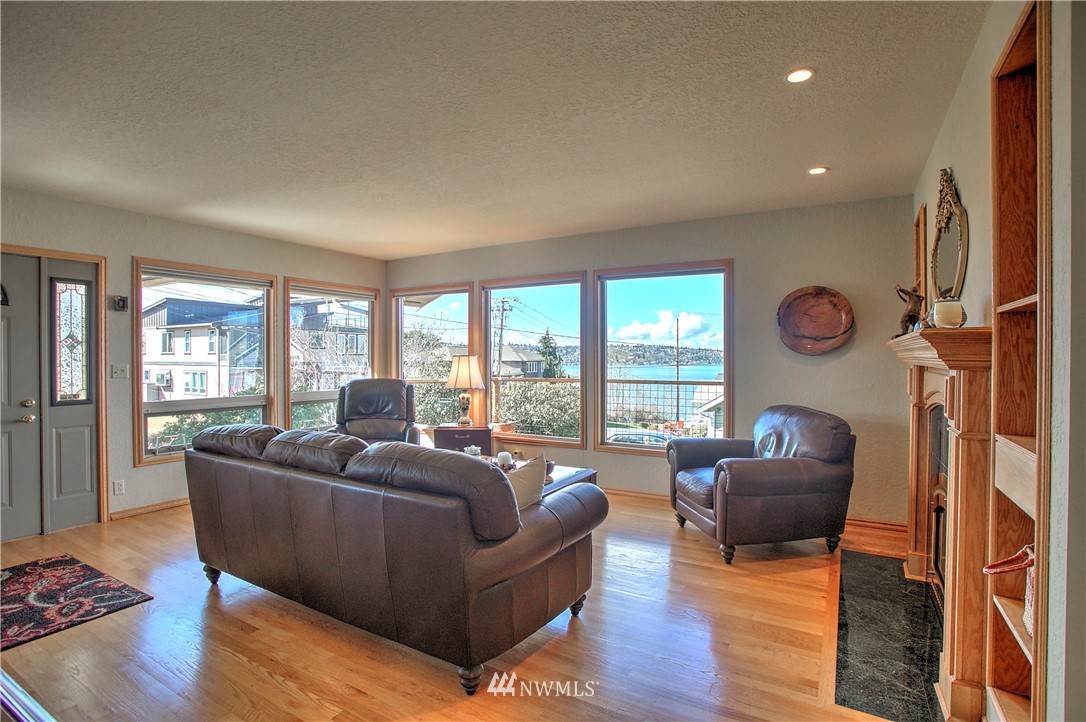 806 North 30th Street Renton, WA 98056 - Photo 4 of 25