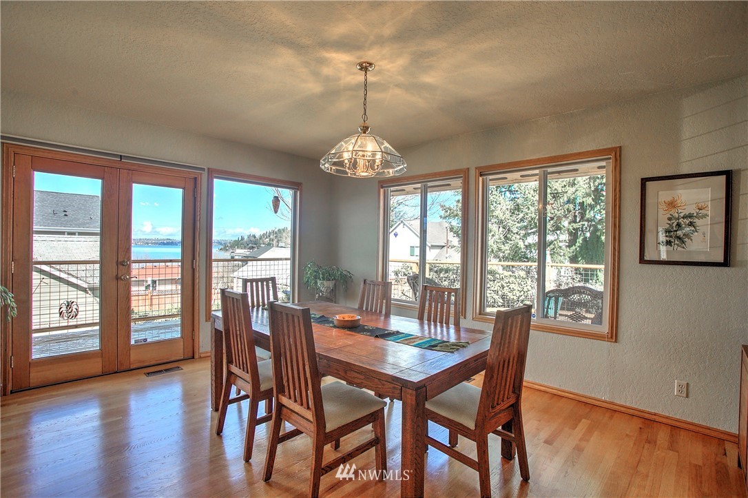806 North 30th Street Renton, WA 98056 - Photo 5 of 25
