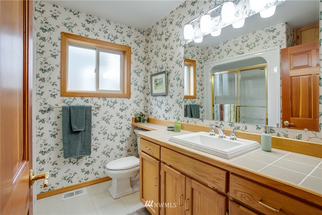806 North 30th Street Renton, WA 98056 - Photo 10 of 25