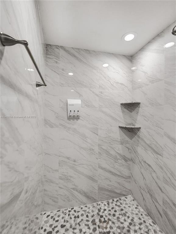 2500 Northeast 19th Street Pompano Beach, FL 33062 - Photo 22 of 39