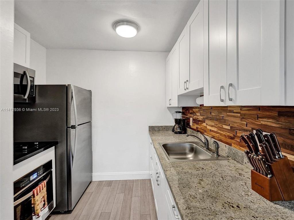 2500 Northeast 19th Street Pompano Beach, FL 33062 - Photo 35 of 39