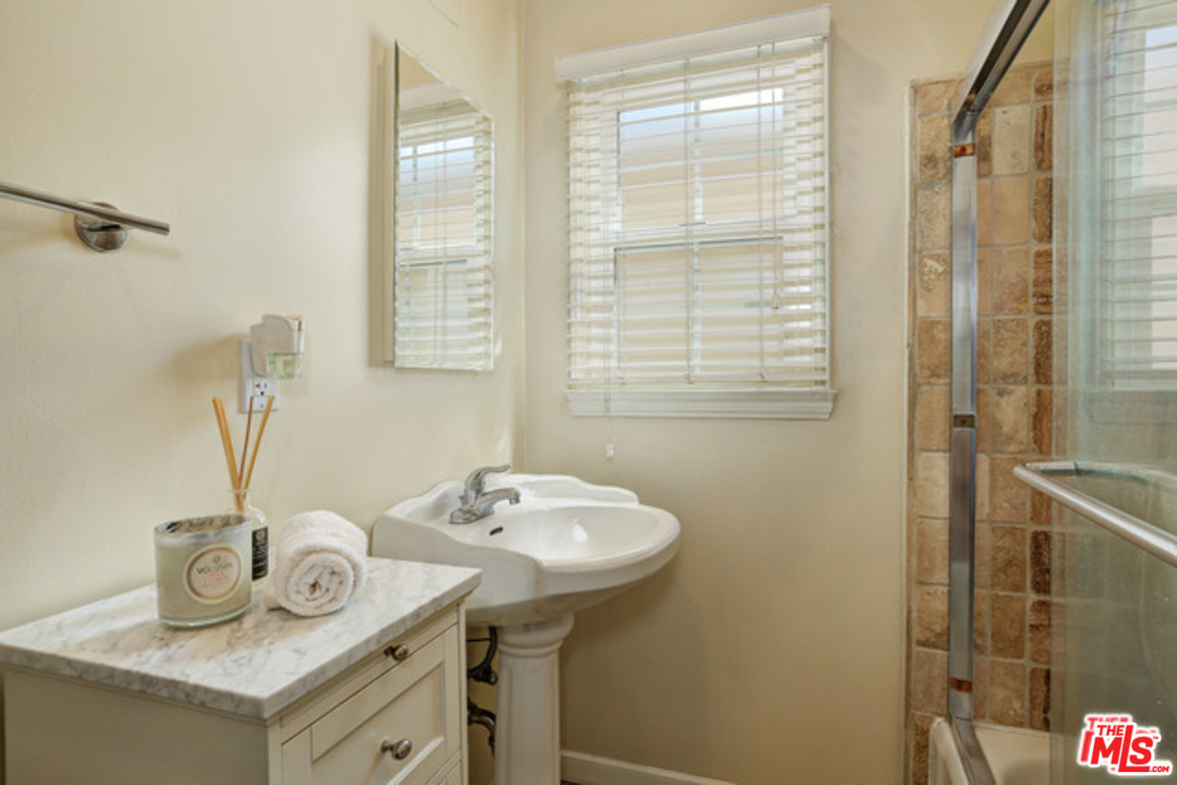 9595 West Olympic Boulevard Beverly Hills, CA 90212 - Photo 11 of 11