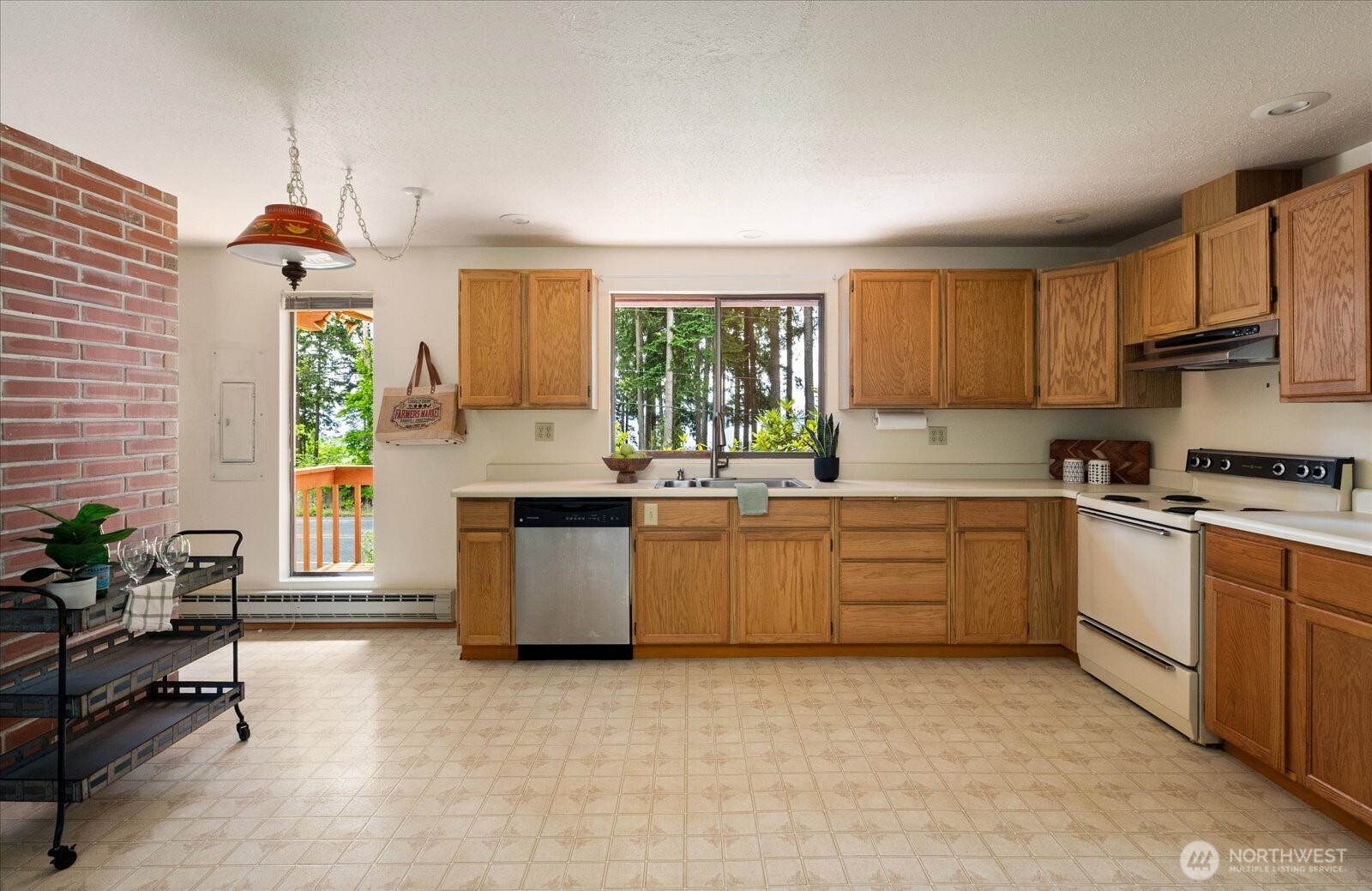 5531 Mutiny Bay Road Freeland, WA 98249 - Photo 10 of 38 Gallery Image 10