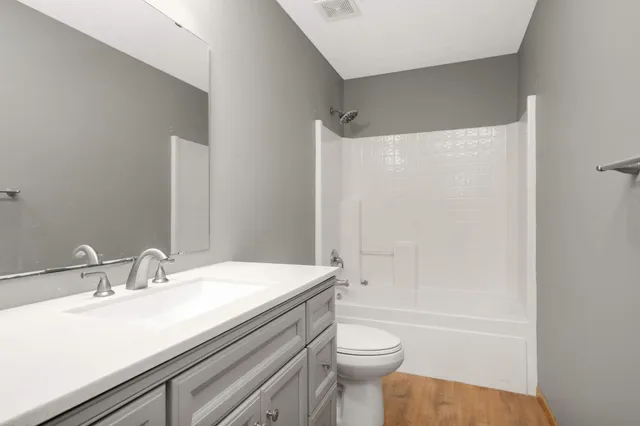 $3,500 | 17440 49th Avenue North, Plymouth, MN 55446