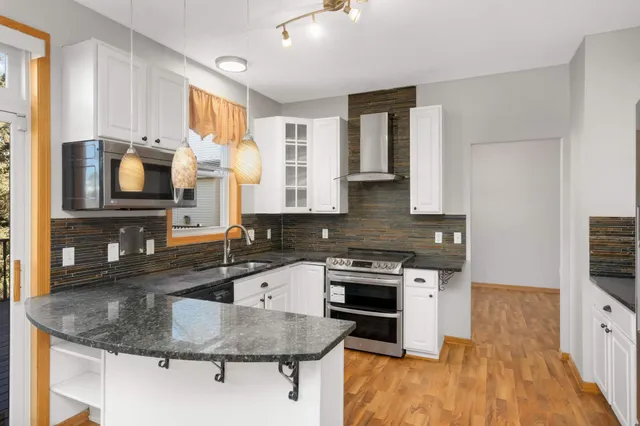 $3,500 | 17440 49th Avenue North, Plymouth, MN 55446