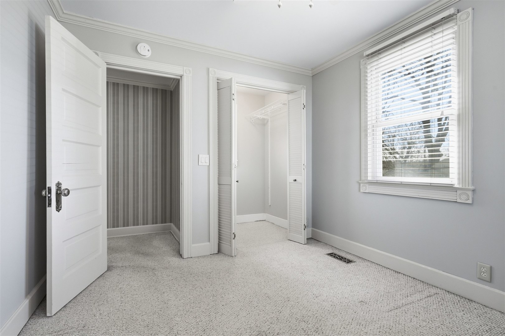 401 South McLean Street Bloomington, IL 61701 - Photo 16 of 30