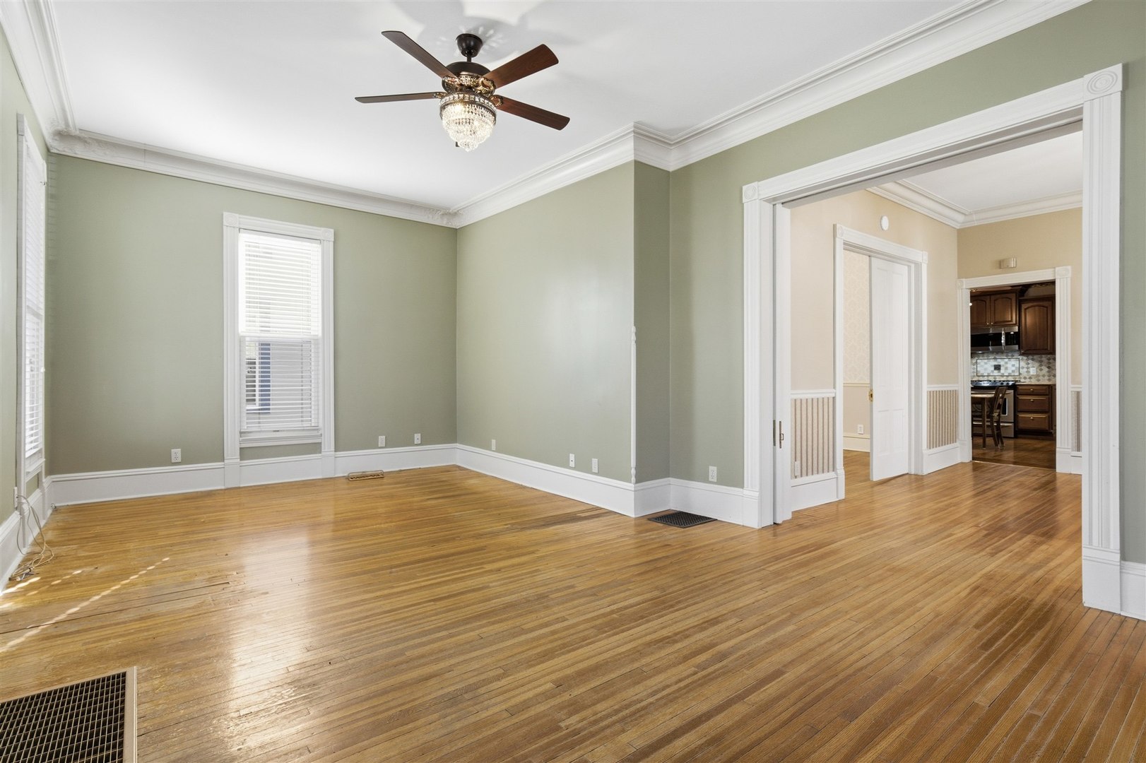 401 South McLean Street Bloomington, IL 61701 - Photo 3 of 30