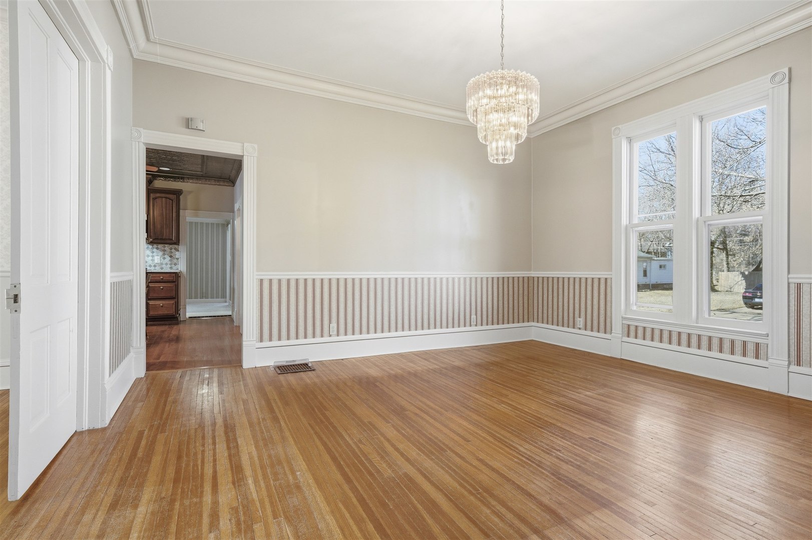 401 South McLean Street Bloomington, IL 61701 - Photo 5 of 30