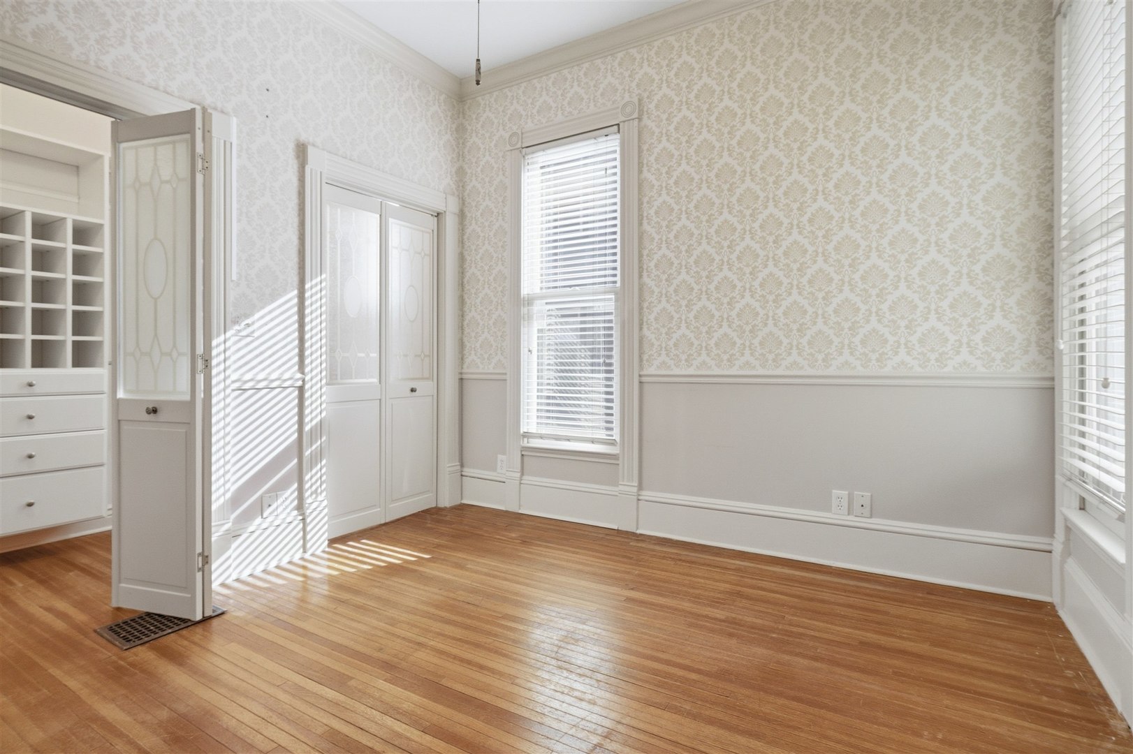 401 South McLean Street Bloomington, IL 61701 - Photo 10 of 30