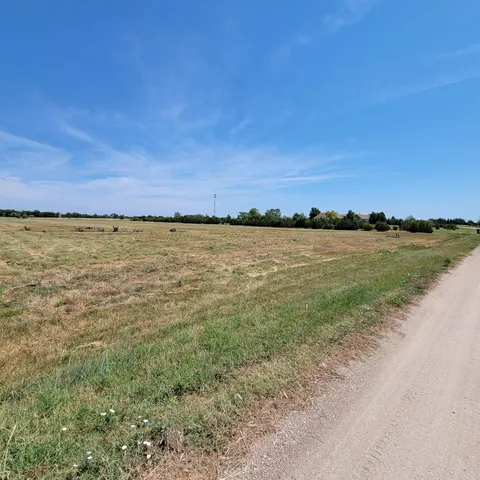 $195,000 | S South S Greenwich Road, Wichita, KS 67210