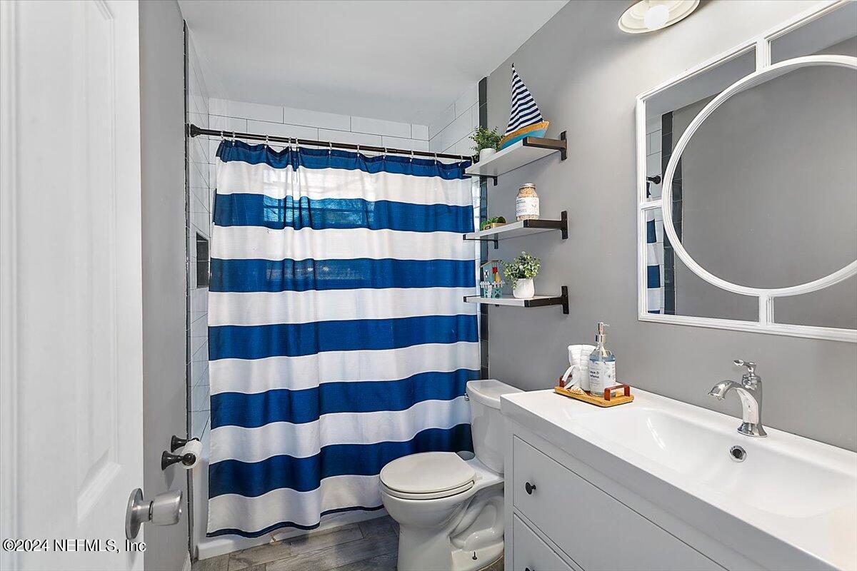 8260 Springtree Road Jacksonville, FL 32210 - Photo 10 of 18 13-Bathroom