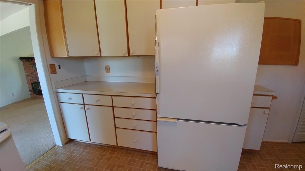 3884 Ruthland Road Troy, MI 48084 - Photo 5 of 27 20171108_125901_HDR.jpg