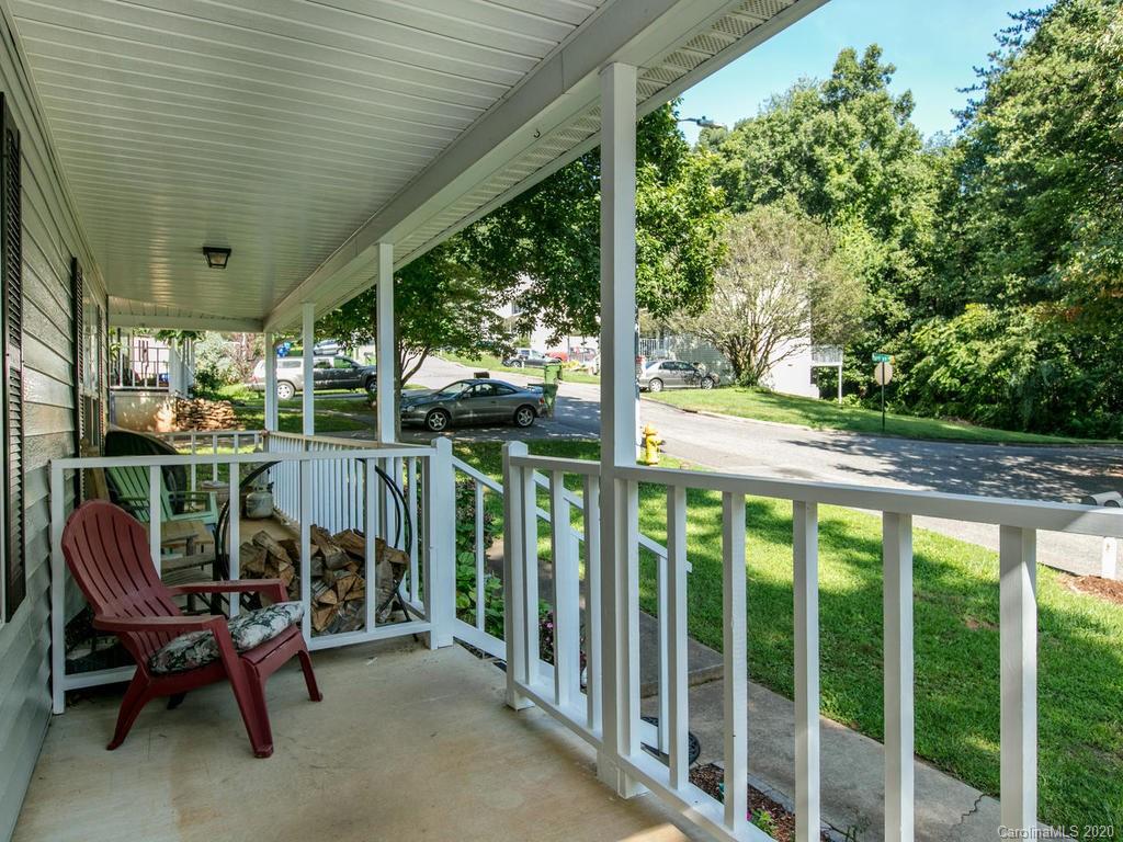 156 Rocking Porch Ridge Asheville, NC 28805 - Photo 8 of 34 Gallery Image 8