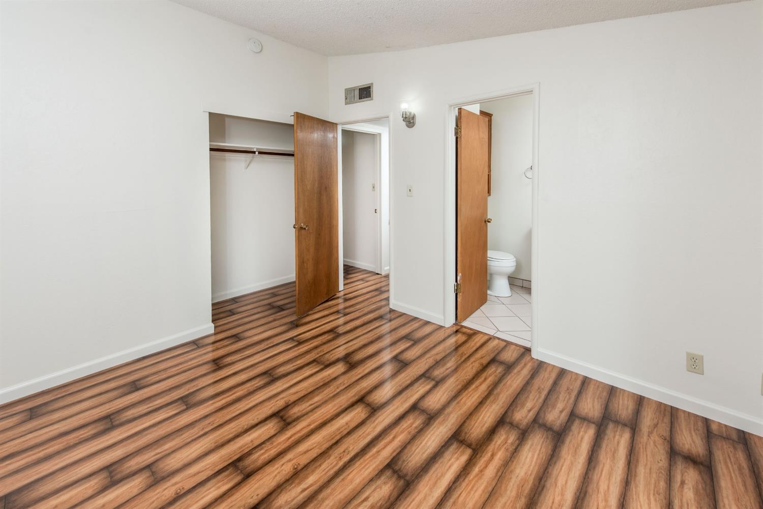 145 Rall Avenue Clovis, CA 93612 - Photo 16 of 25