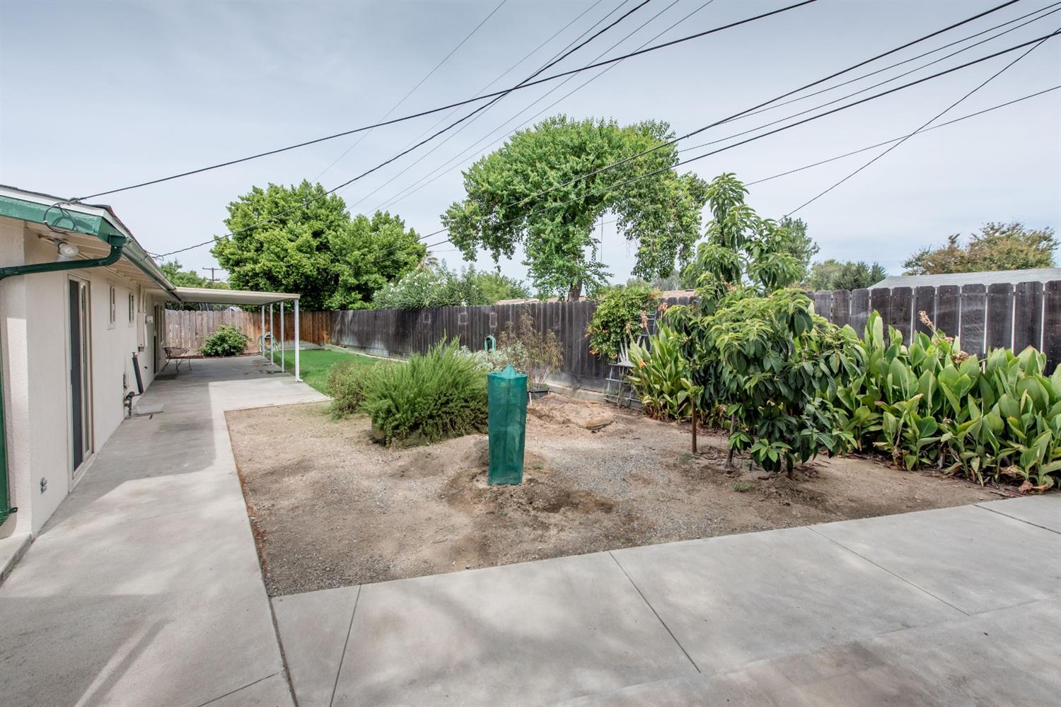 145 Rall Avenue Clovis, CA 93612 - Photo 20 of 25