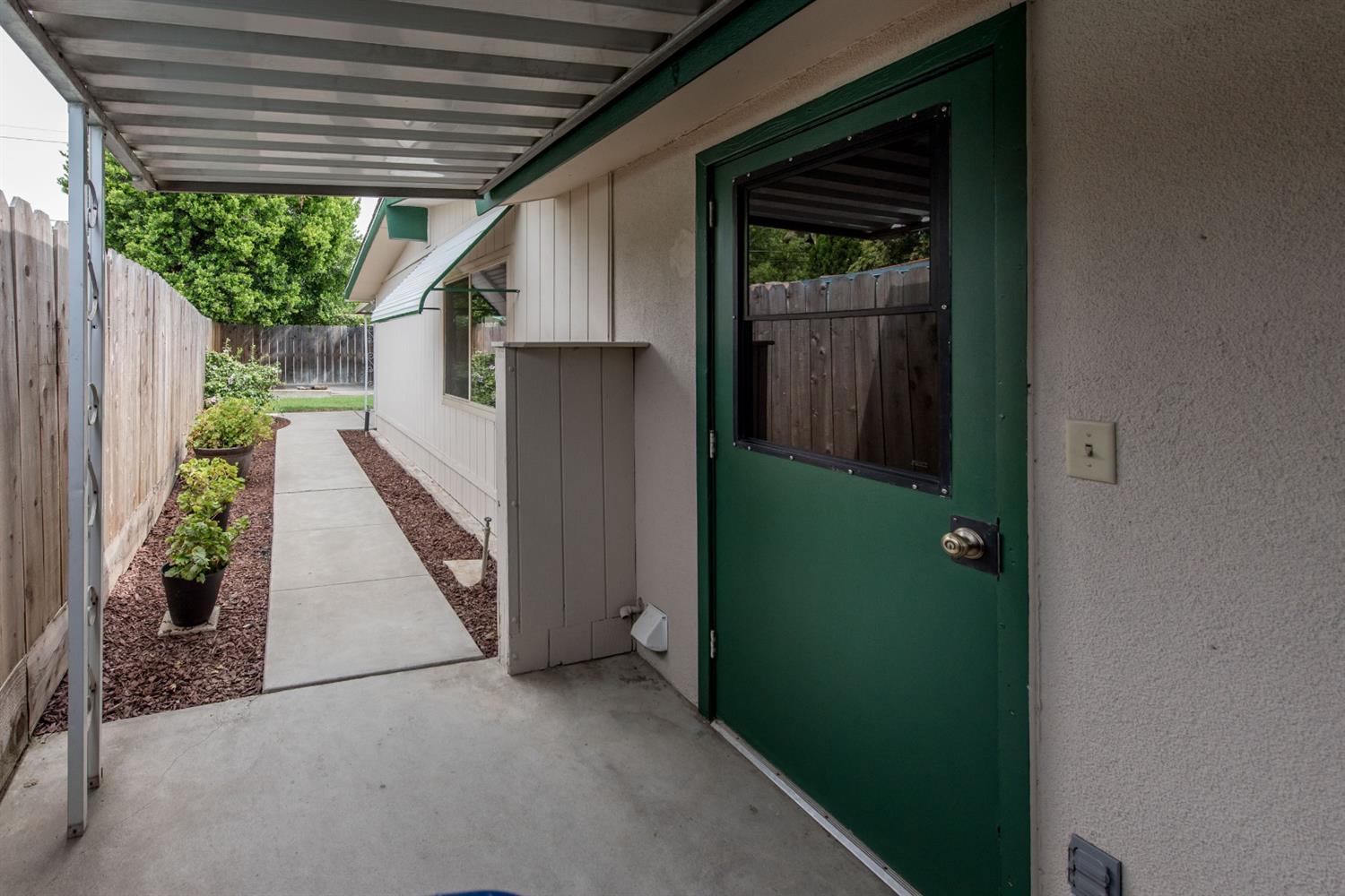 145 Rall Avenue Clovis, CA 93612 - Photo 23 of 25