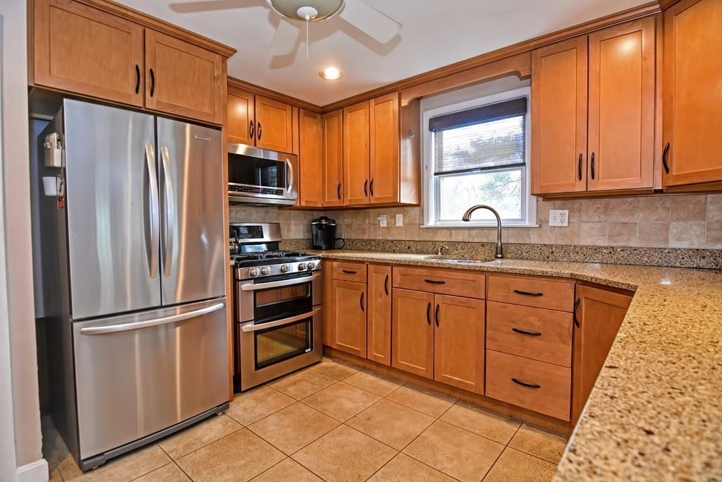 1 Stonybrook Road Sharon, MA 02067 - Photo 7 of 38 Gallery Image 7