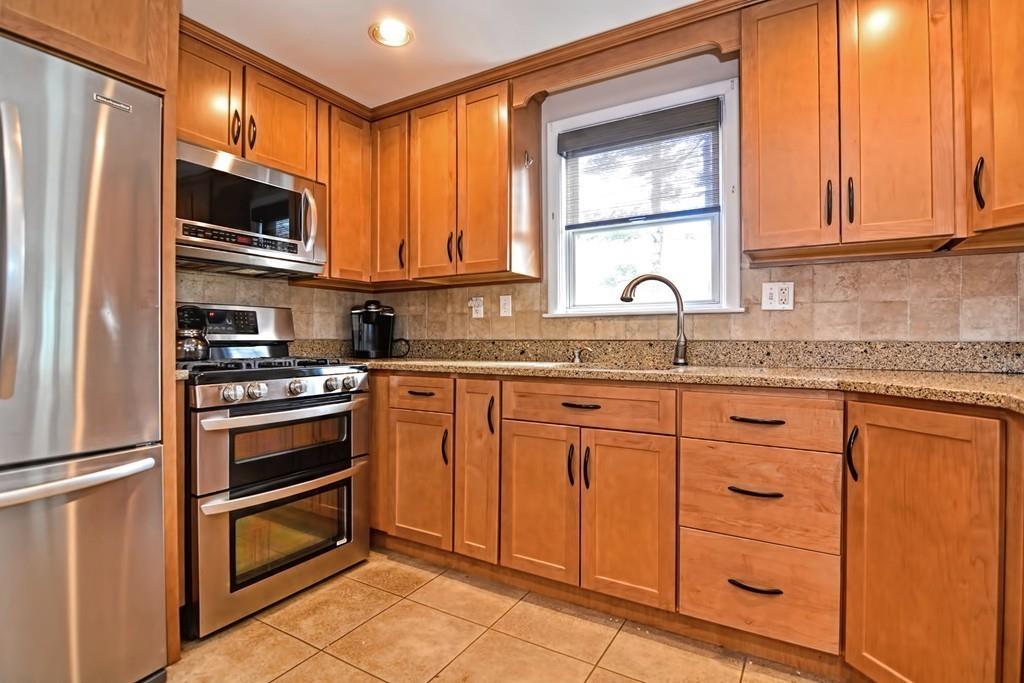 1 Stonybrook Road Sharon, MA 02067 - Photo 8 of 38 Gallery Image 8