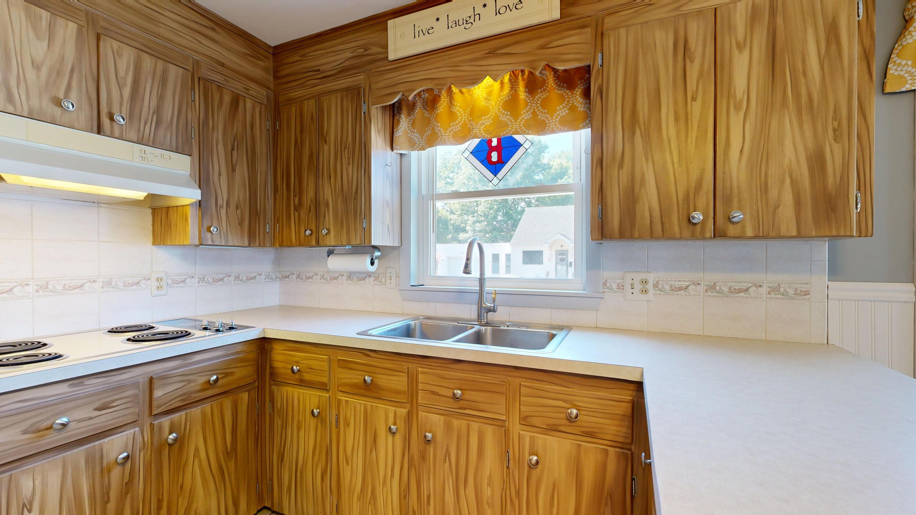 32 Rideout Avenue Lewiston, ME 04240 - Photo 7 of 55 kitchen