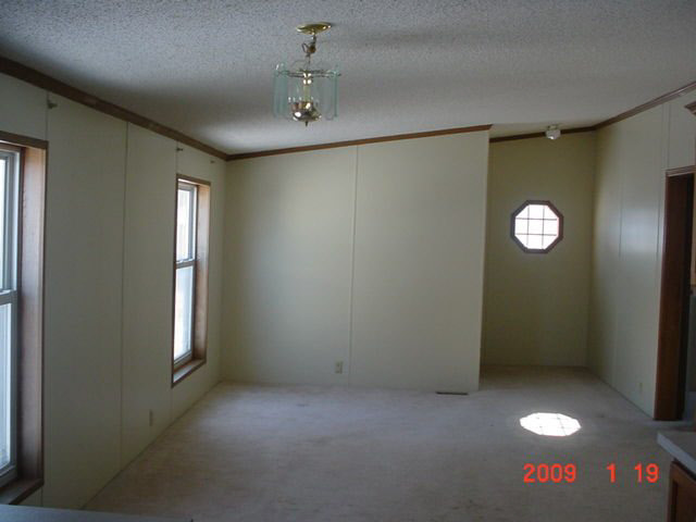 425 Depot Street Butler, IN 46721 - Photo 8 of 9