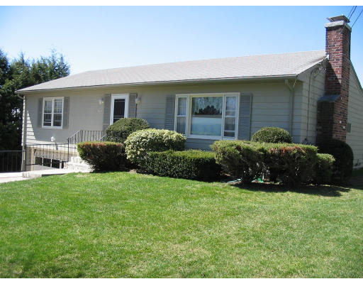 11 Donna Road Worcester, MA 01609 - Photo 1 of 8 Gallery Image 1