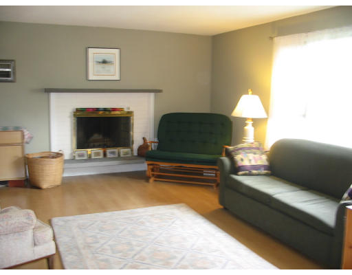 11 Donna Road Worcester, MA 01609 - Photo 4 of 8 Gallery Image 4