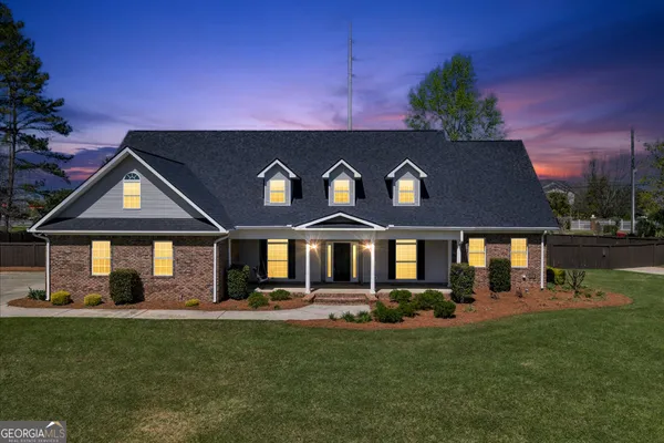 $599,000 | 32 Willow Lake Drive, Warner Robins, GA 31093