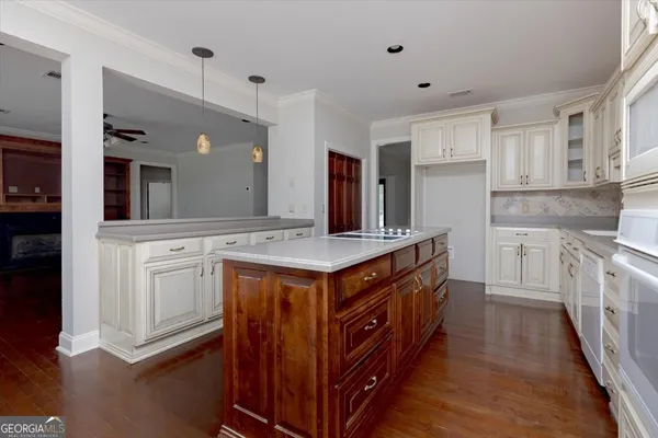 $599,000 | 32 Willow Lake Drive, Warner Robins, GA 31093