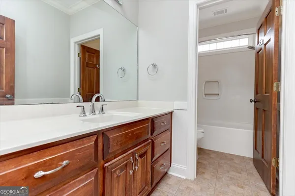 $599,000 | 32 Willow Lake Drive, Warner Robins, GA 31093