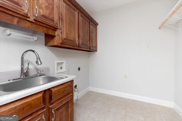 $599,000 | 32 Willow Lake Drive, Warner Robins, GA 31093