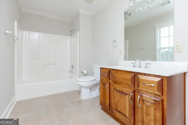 $599,000 | 32 Willow Lake Drive, Warner Robins, GA 31093