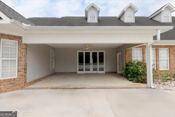 $599,000 | 32 Willow Lake Drive, Warner Robins, GA 31093