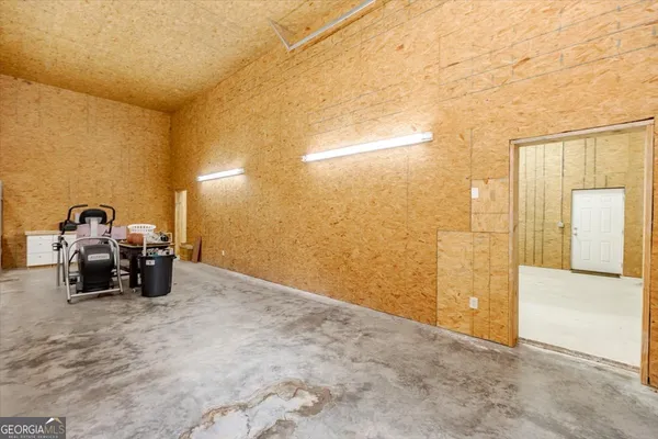 $599,000 | 32 Willow Lake Drive, Warner Robins, GA 31093