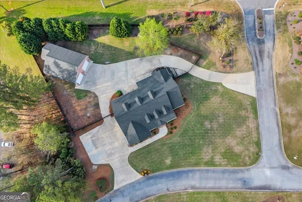 $599,000 | 32 Willow Lake Drive, Warner Robins, GA 31093