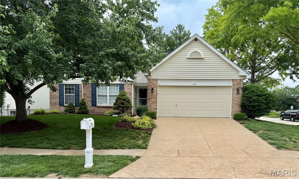 633 Lind Road St. Louis, MO 63125 - Photo 1 of 3