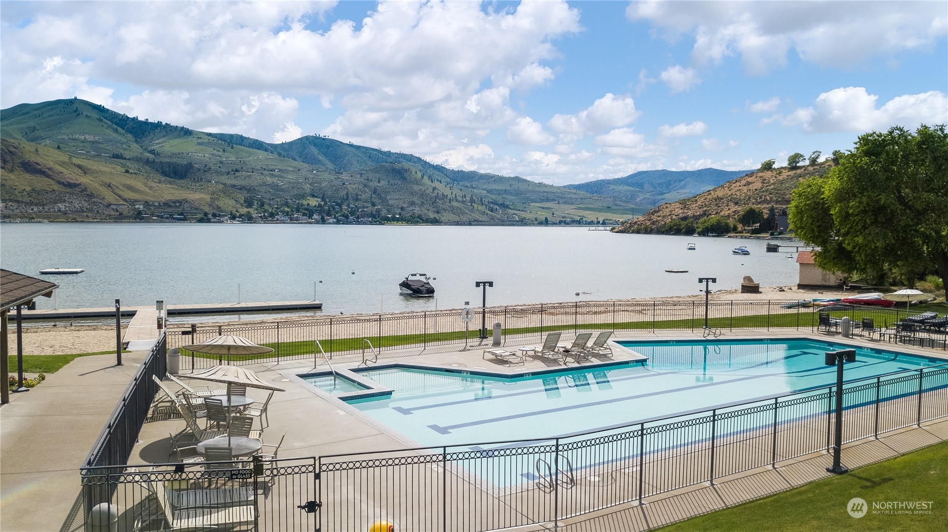 104 Spader Bay Road, Unit 54 Chelan, WA 98816 - Photo 2 of 39 Gallery Image 2