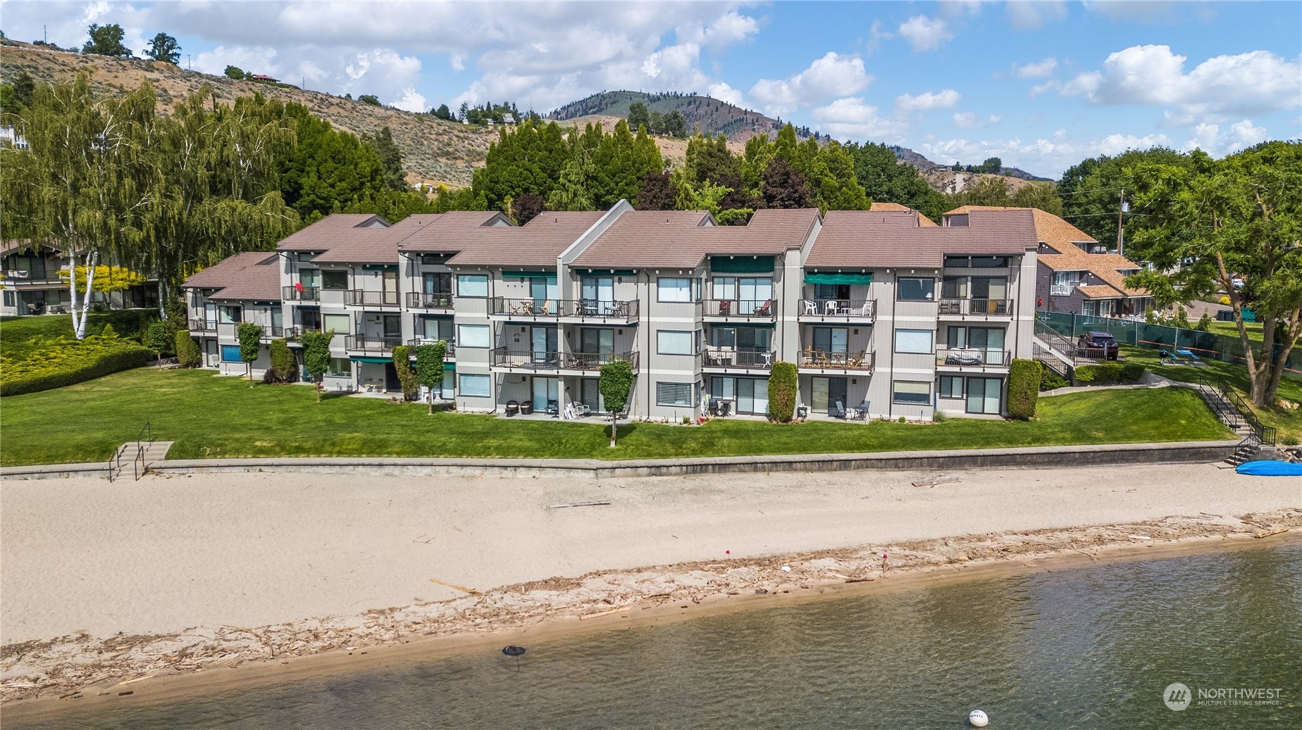 104 Spader Bay Road, Unit 54 Chelan, WA 98816 - Photo 3 of 39 Gallery Image 3
