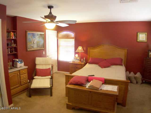 3696 South Martingale Road Gilbert, AZ 85297 - Photo 23 of 36 SECOND MASTER BEDROOM