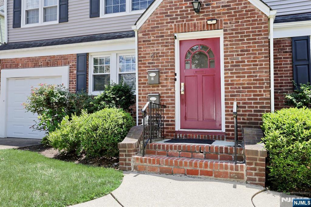 45 Webster Street Ridgefield Park, NJ 07660 - Photo 2 of 40