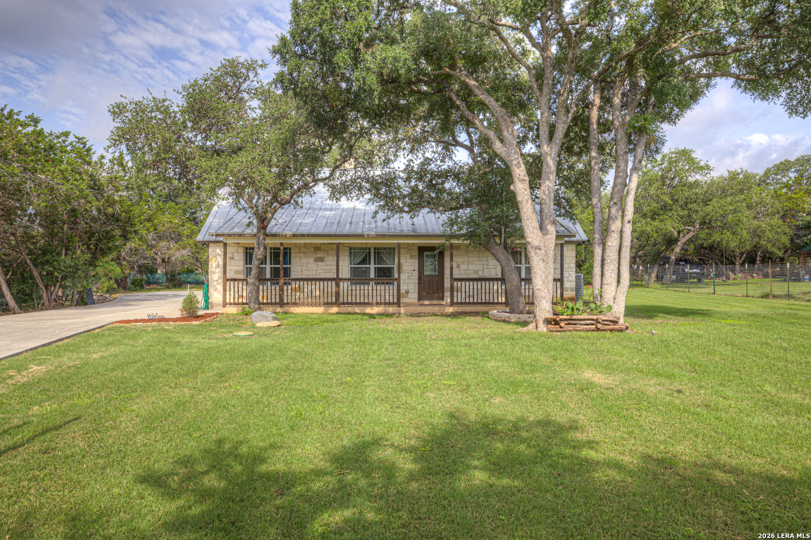 1840 Rustic Oak Lane Spring Branch, TX 78070 - Photo 3 of 50