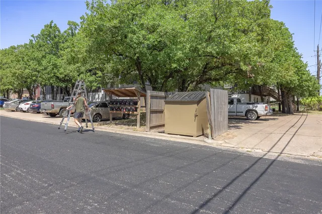 $500,000 | 706 Navidad Street, Bryan, TX 77801