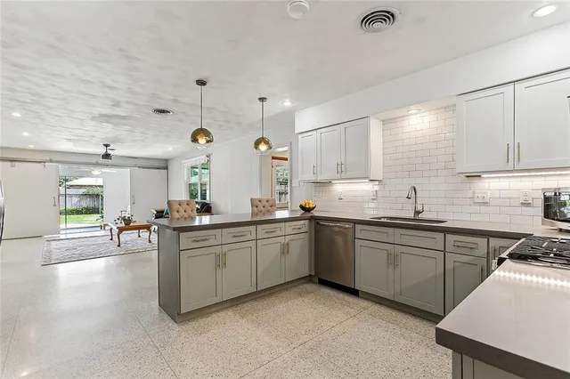 $394,000 | Undisclosed Address, Metairie, LA 70002