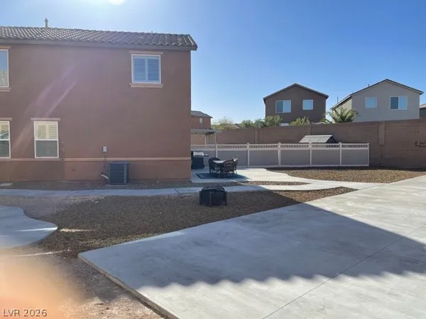 $2,350 | 1053 Cactus Rock Street, Henderson, NV 89011