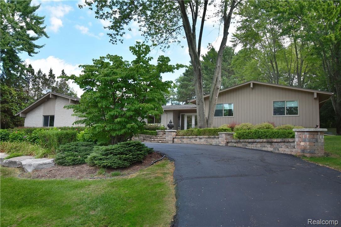 4331 Fieldbrook Road Bloomfield Hills, MI 48302 - Photo 1 of 36 4331 Fieldbrook Drive_01.JPG