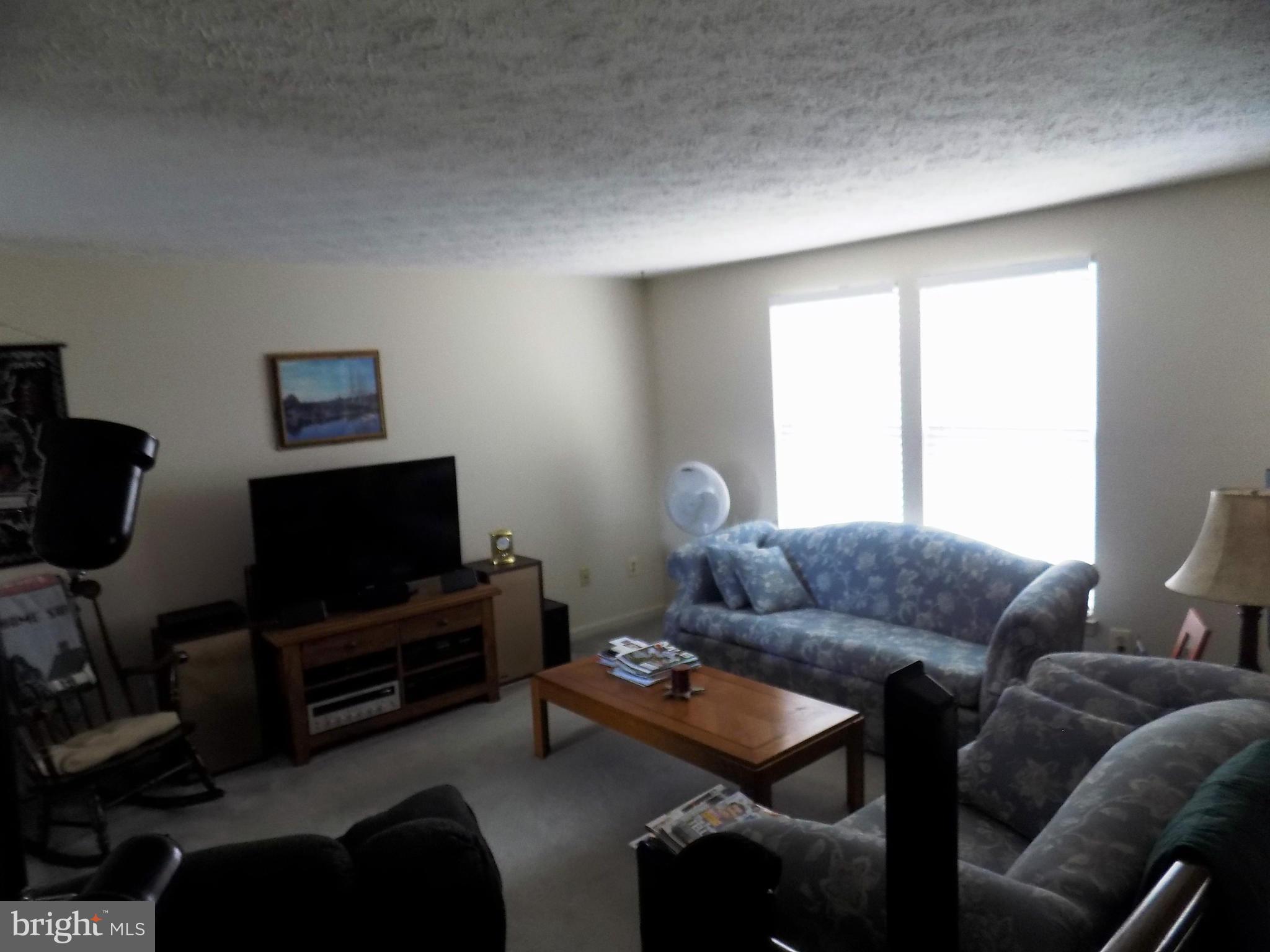 7616 Croydon Place Manassas, VA 20109 - Photo 16 of 30 Living Room