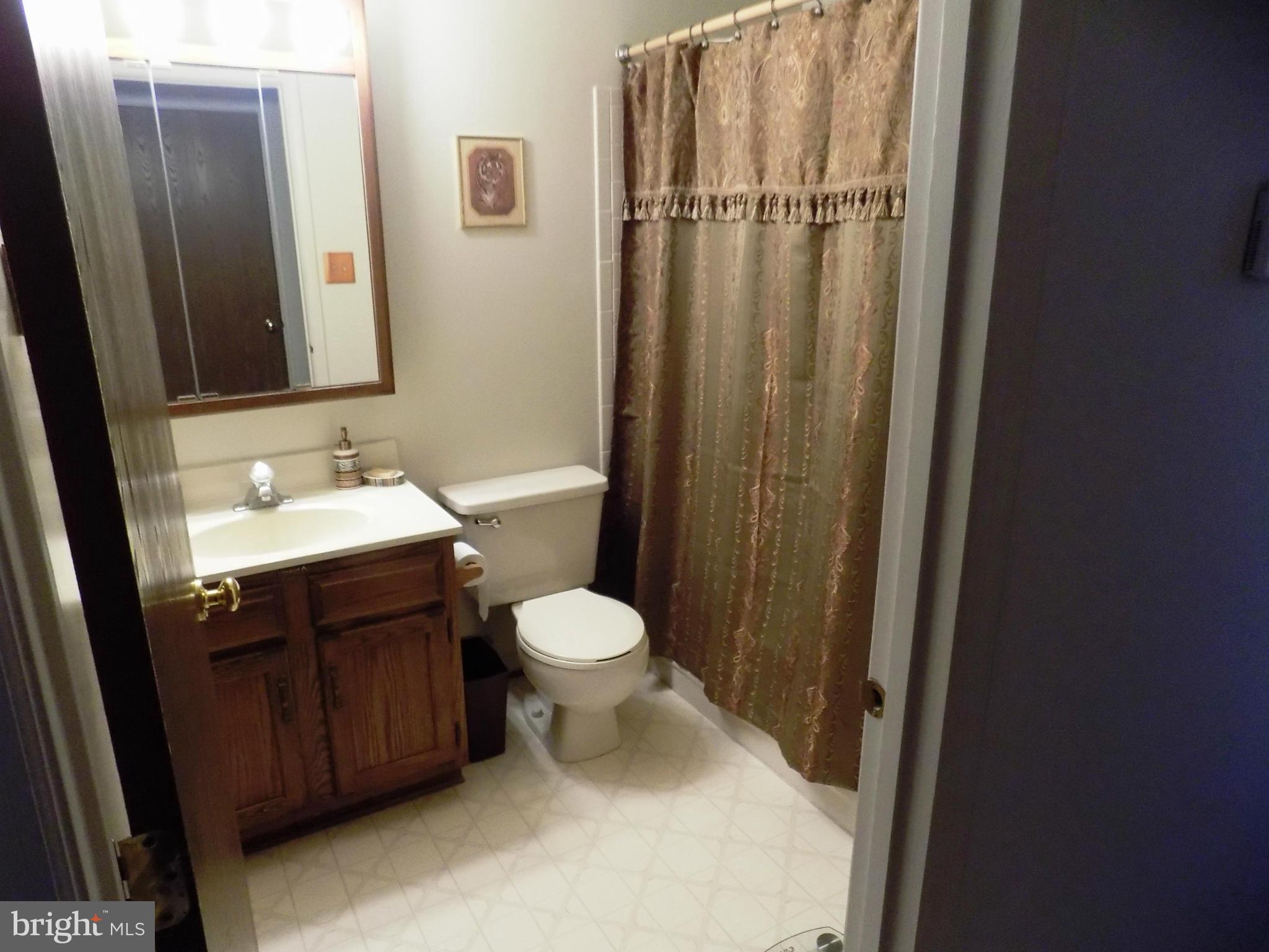 7616 Croydon Place Manassas, VA 20109 - Photo 20 of 30 Bath