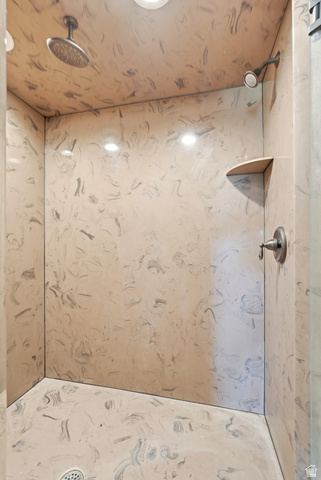 306 Spring Road Preston, ID 83263 - Photo 18 of 55 Walk-in shower with swirled wall and floor finishes