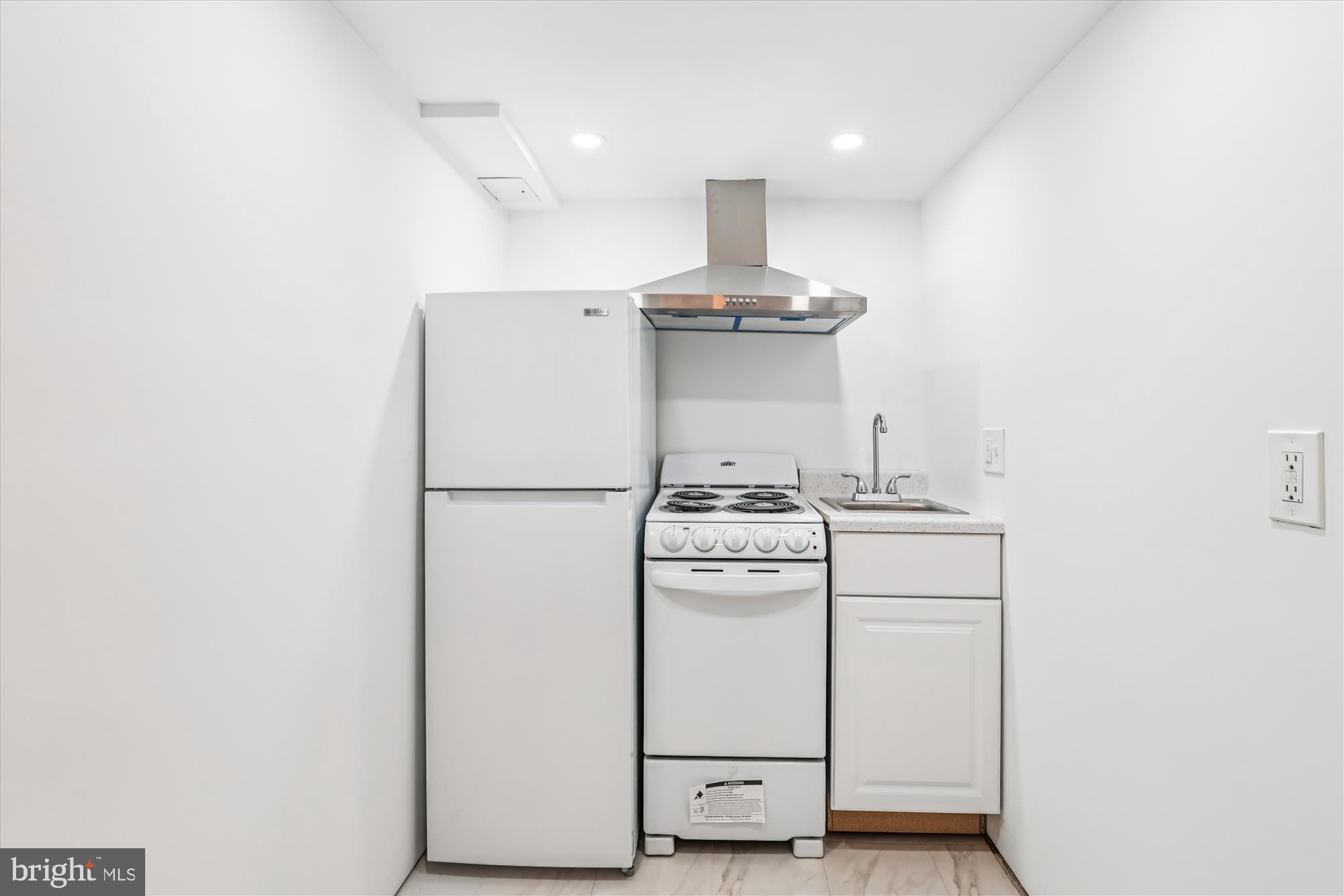 758 19th Street Northeast Washington, DC 20002 - Photo 10 of 23 Kitchen