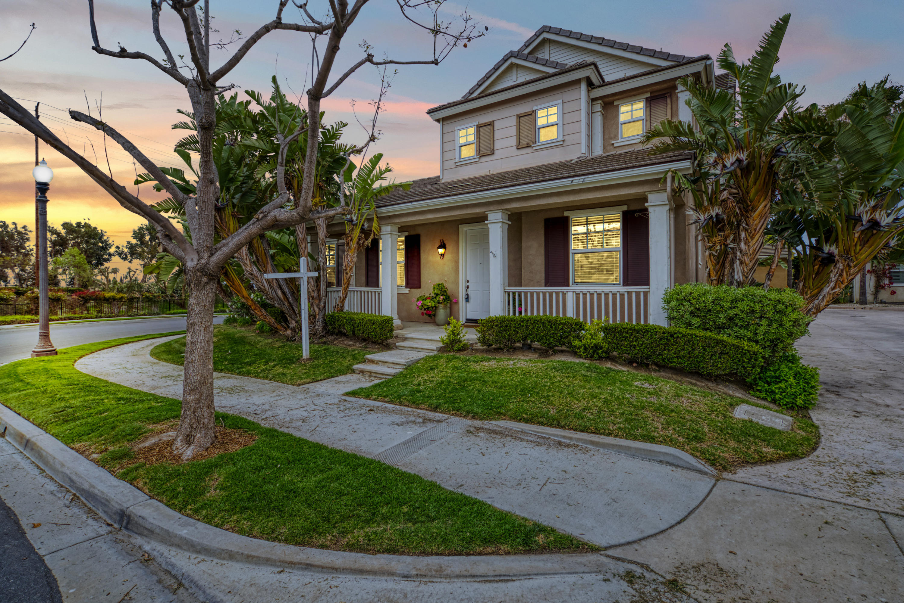 551 Spring Park Road Camarillo, CA 93012 - Photo 36 of 36 a front view of a house with garden