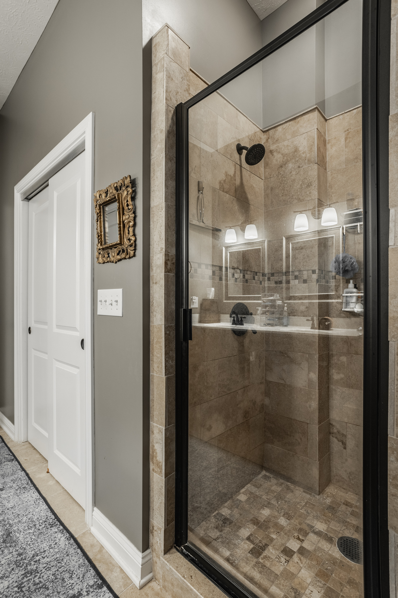 5813 Lawton Loop E Drive, Unit 4 Indianapolis, IN 46216 - Photo 19 of 35